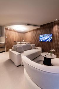 Domain Athens Lumi