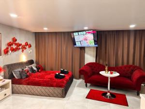 Jacuzzi studios 777