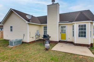 Vintage-Chic Getaway 6 Mi to Uptown Charlotte