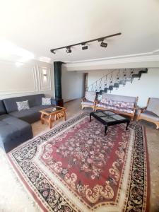 Luxury Duplex Chalet In Al Mamoura Beach With Garden view & Partial Sea View Next to Helnan Hotel Family شاليه دوبلكس في المعموره الشاطئ الترا لوكس بإطلالة على الجناين و رؤيه جانبيه لل