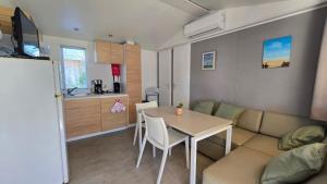 Mobilhome 6 pers-vue bassin-plage-clim