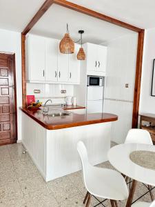 Natalie Calpe Sun 100m to the Beach center