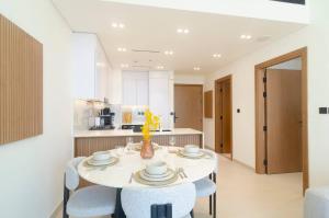 Prestigious 1BR Near Circle Mall