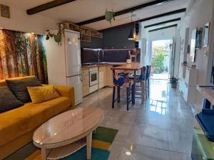 Kima apartman with Garden