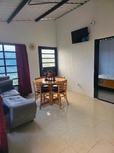 Twin House, casas campestres con vista al embalse