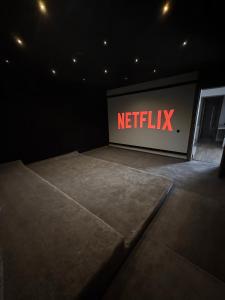 Villa architecte 450m2 piscine hammam cinema rooftop