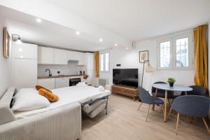 Cozy & Renovated - Close to Market Square Restaurants