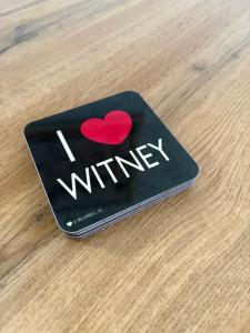 Cosy High street flat near Cotswolds