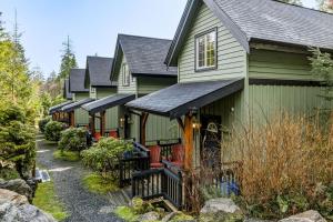 The Cabins at Terrace Beach