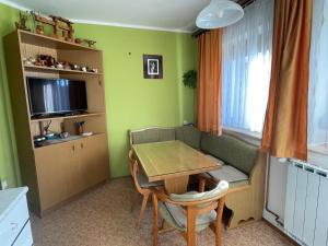 Pr Španc, Apartment on a sunny farm, Laško