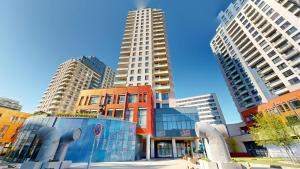 Industrial Loft Retreat w AC and Garage Parking