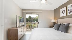 Landing Beautiful 2BD Gym Game Room