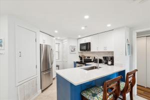 210 Barrington Court