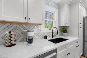 Outdoor Projector, Arcade, Fire Pit, 2 Car Garage, 2 Living Rooms