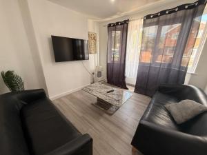 Modern 3 bedroom home