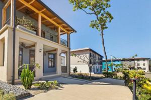 Modern Villa with Private Pool