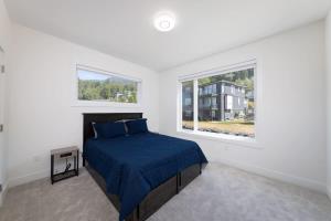 Elegant 4BR Main Suite Family Friendly with Terrace