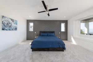 Elegant 4BR Main Suite Family Friendly with Terrace