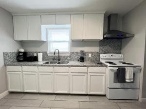 Miramar #4 - Gorgeous and Spacious 3BD2BA - WiFi