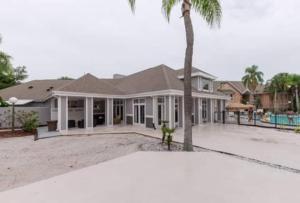 Mickey Mouse Themed Getaway next to Disney 1