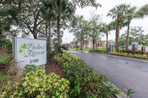 Mickey Mouse Themed Getaway next to Disney 1