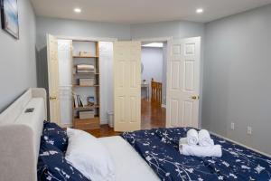 Charming 3 Bedroom home near the lake