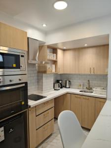 Comfortable semi-basement apartment in Providencia
