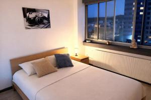 Chambre cosy et lumineuse Bureau WiFi rapide Près de Nancy