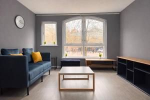 Elegant 2BR Oxford Apartment - Stylish & Central