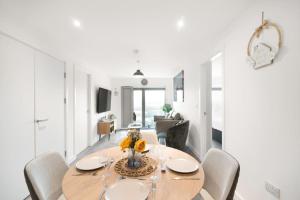 Chique Modern Spacious 2 Bed Apartment Manchester