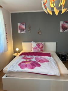 Schönes Haus mit 4 Schlafzimmer Küche Bad WC & Wohnzimmer 2 Parkplätze