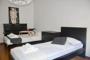 Iconic 3-BR Home Steps from Duomo