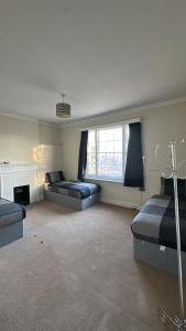 Two Perfect for large groups and secured free parking