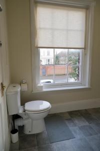 Two Perfect for large groups and secured free parking