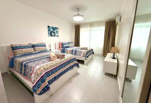 Palm Paradise Condo Pool & Beach