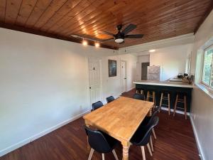 Backpackers Vacation Inn and Plantation Village