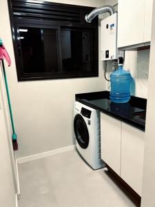 Apartamento NOVO, 2 suítes, 5min da praia, RUA 414