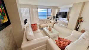 Luxury frente al mar laguito Cartagena edificio marina del rey