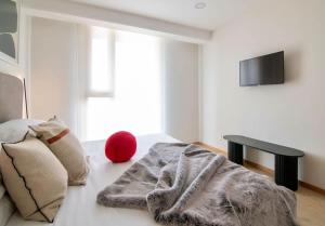 SANTA FE Red Beautiful Apartment!