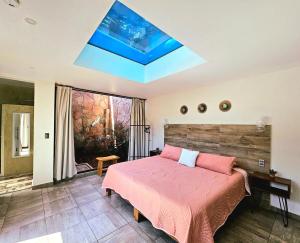 Bungalow Romántico con Jacuzzi Privado y Terraza con Vista