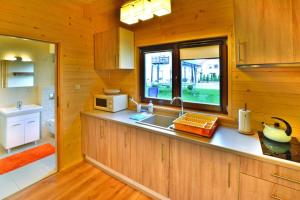 Comfortable wooden holiday homes near the beach