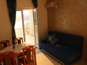 Stara Novalja Apartment with Big Terrace