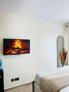 Exquisite Modern Studio with Rooftop pool & Nairobi Skyline Views