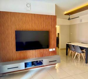 2 Bedroom Flat in the Centre of HiLITE City