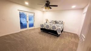 7BR Ski & Golf Course Retreat with Hot Tub