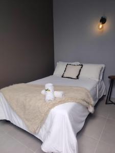 A solo 5 min del aeropuerto con vista al bosque