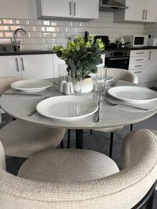 1A Central Bedford Apartment