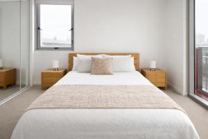 128 Brookes Street Apartments