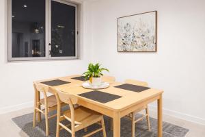 128 Brookes Street Apartments