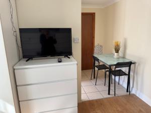 Kensal Lodge 2 and 2A